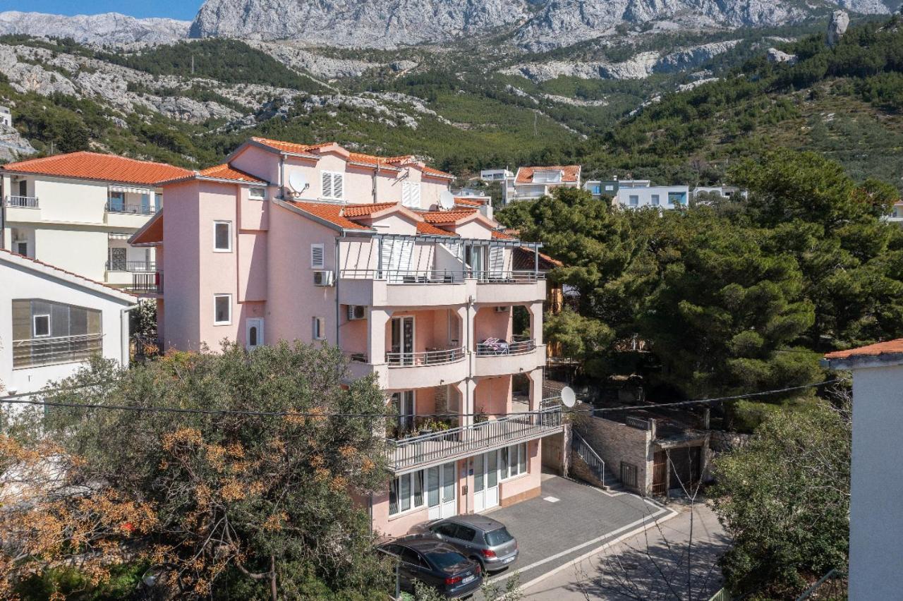 Apartments Luka Toni Krvavica Buitenkant foto