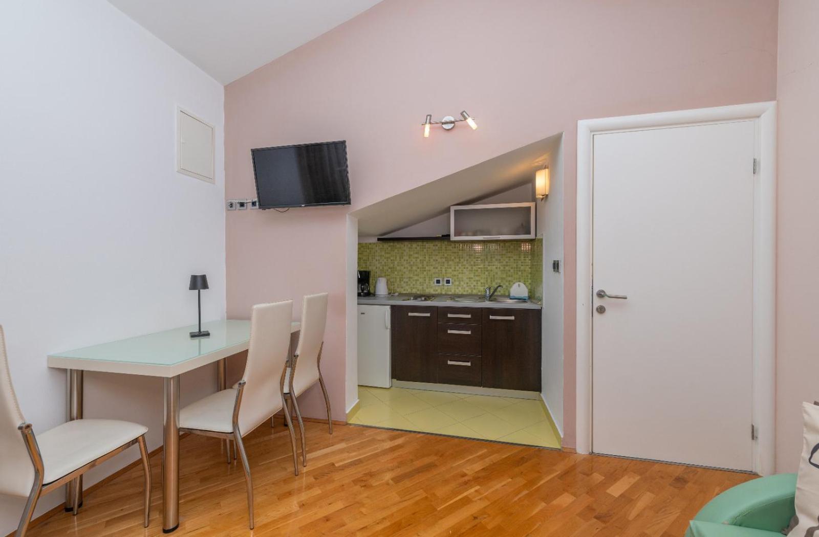 Apartments Luka Toni Krvavica Buitenkant foto